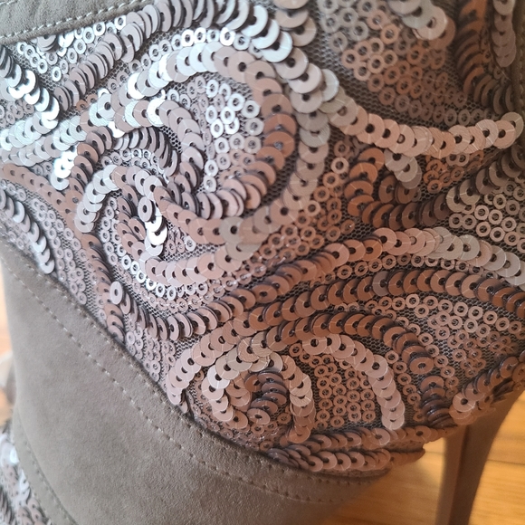 High heeled ankle booties boots misses size 6. LIKE NEW - Picture 3 of 16